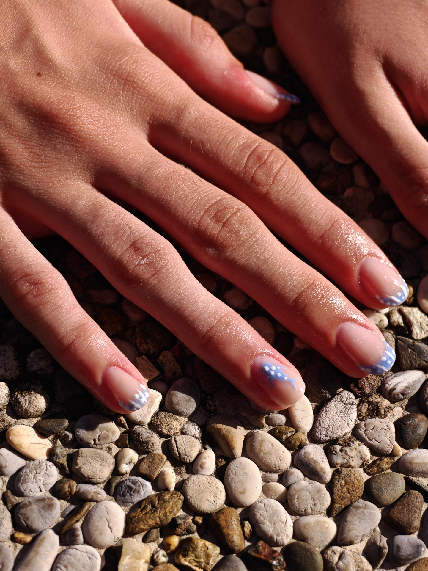 Nail art s plavim detaljima — Doribelle